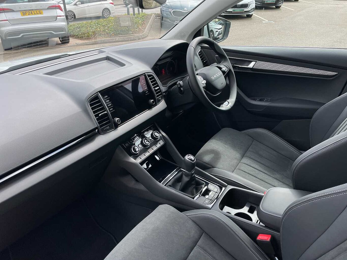 Used Skoda Karoq 2025 for sale - 77307089: Photo 2