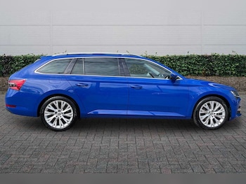 Used Skoda Superb 2023 for sale - 78363733: Photo