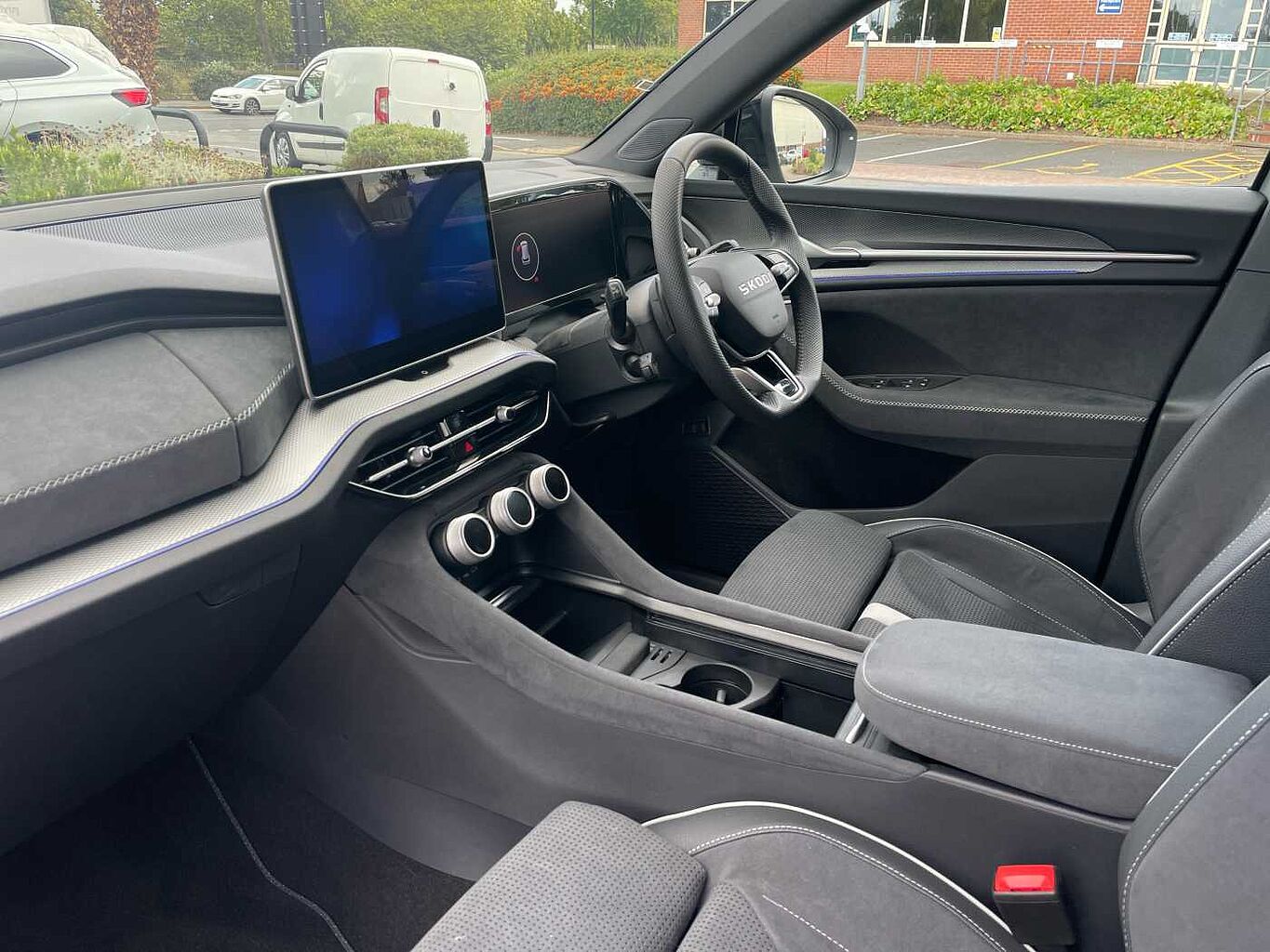 Used Skoda Kodiaq 2025 for sale - 77176662: Photo 2