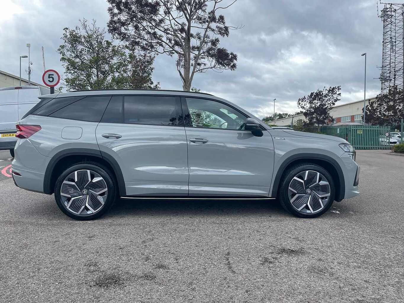 Used Skoda Kodiaq 2025 for sale - 77176662: Photo 4