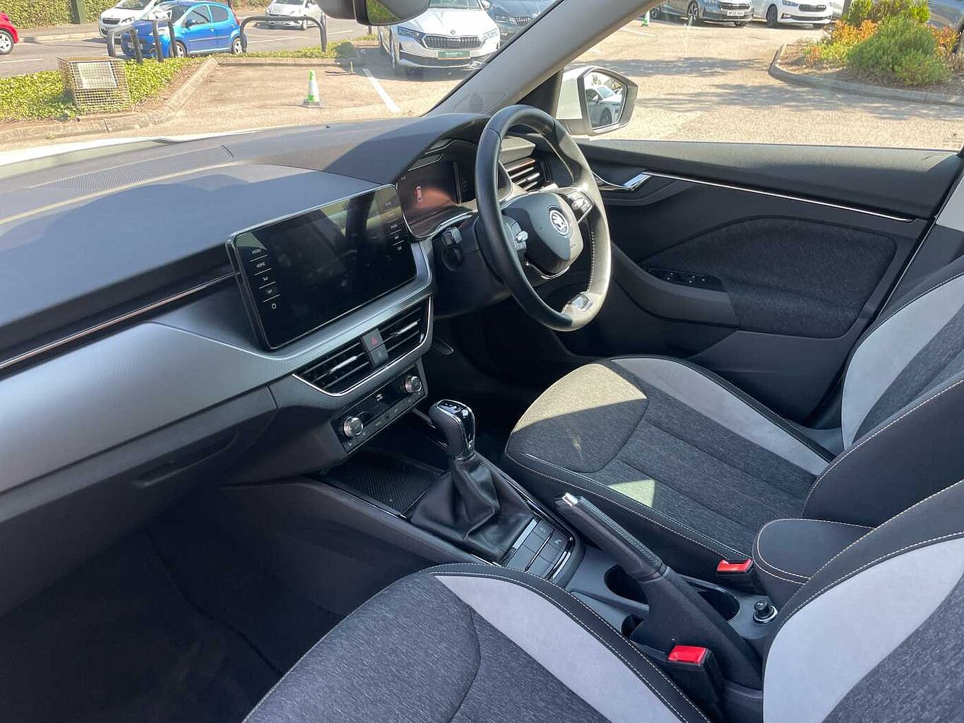 Used Skoda Kamiq 2023 for sale - 76110991: Photo 2