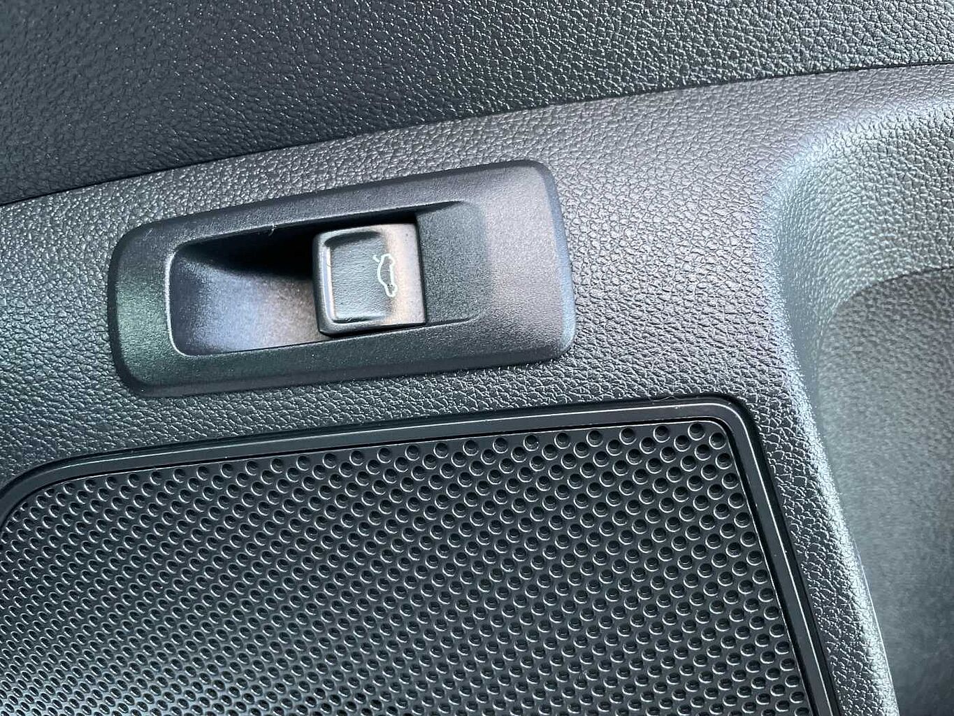 Used Skoda Karoq 2023 for sale - 76800685: Photo 13