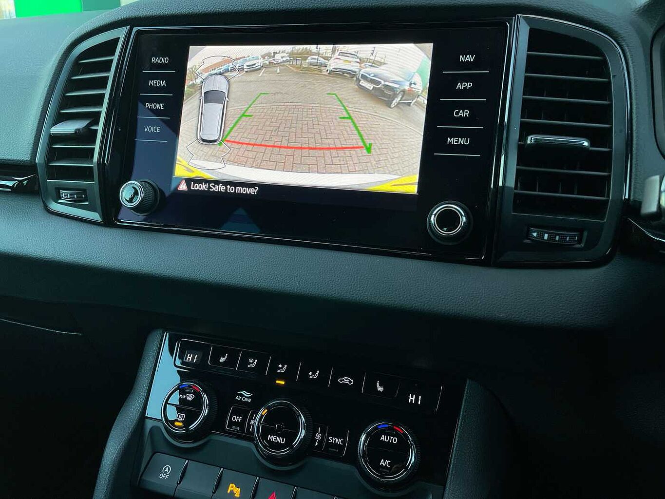 Used Skoda Karoq 2023 for sale - 76800685: Photo 17