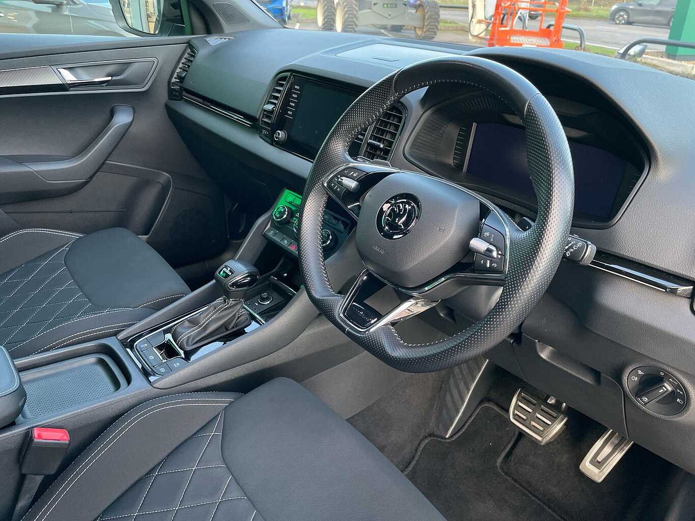 Used Skoda Karoq 2023 for sale - 76800685: Photo 6