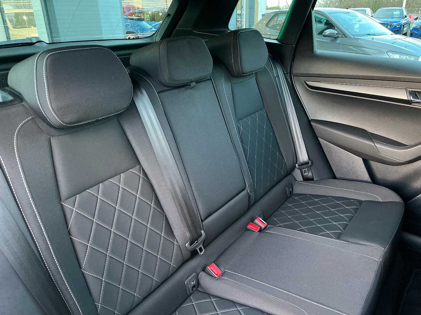 Used Skoda Karoq 2023 for sale - 76800685: Photo 8