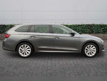 Used Skoda Octavia 2025 for sale - 76315675: Photo