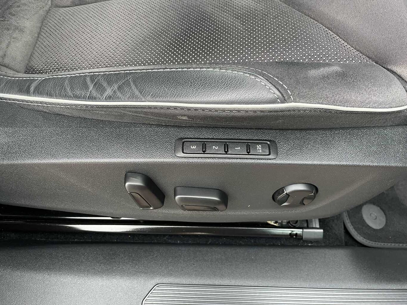 Used Skoda Enyaq 2023 for sale - 77176899: Photo 14