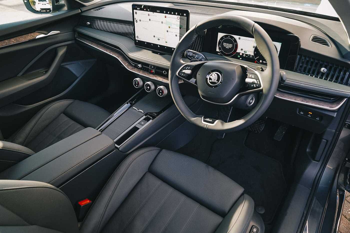 Used Skoda Superb 2024 for sale - 76937347: Photo 6