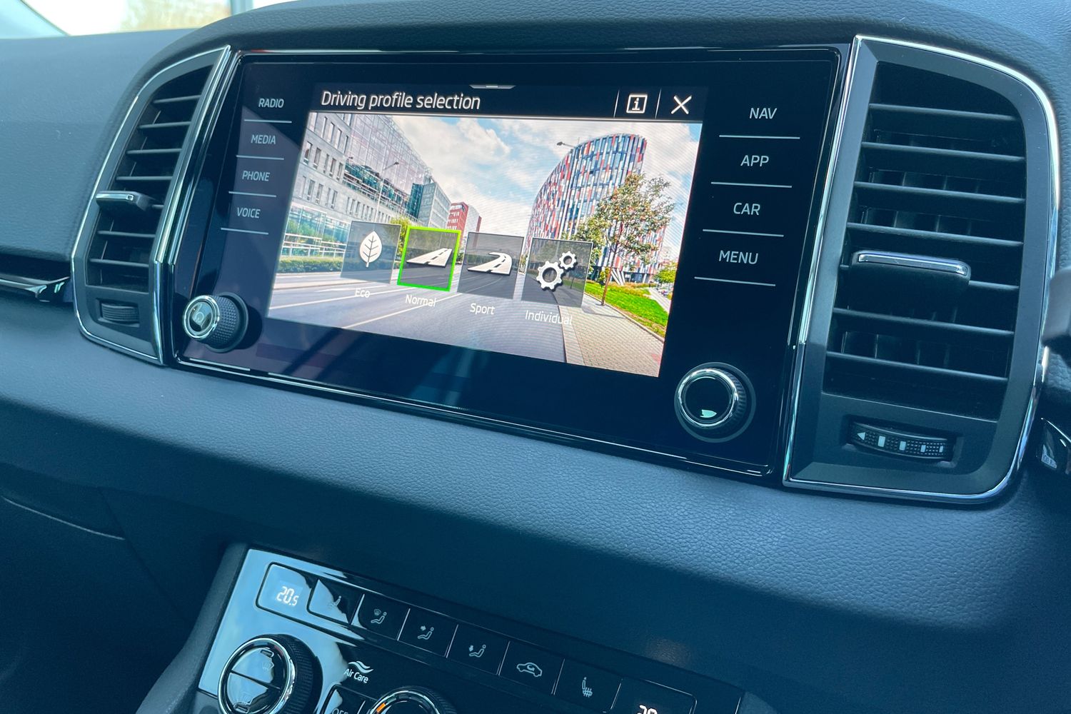 Used Skoda Karoq 2024 for sale - 77926826: Photo 24