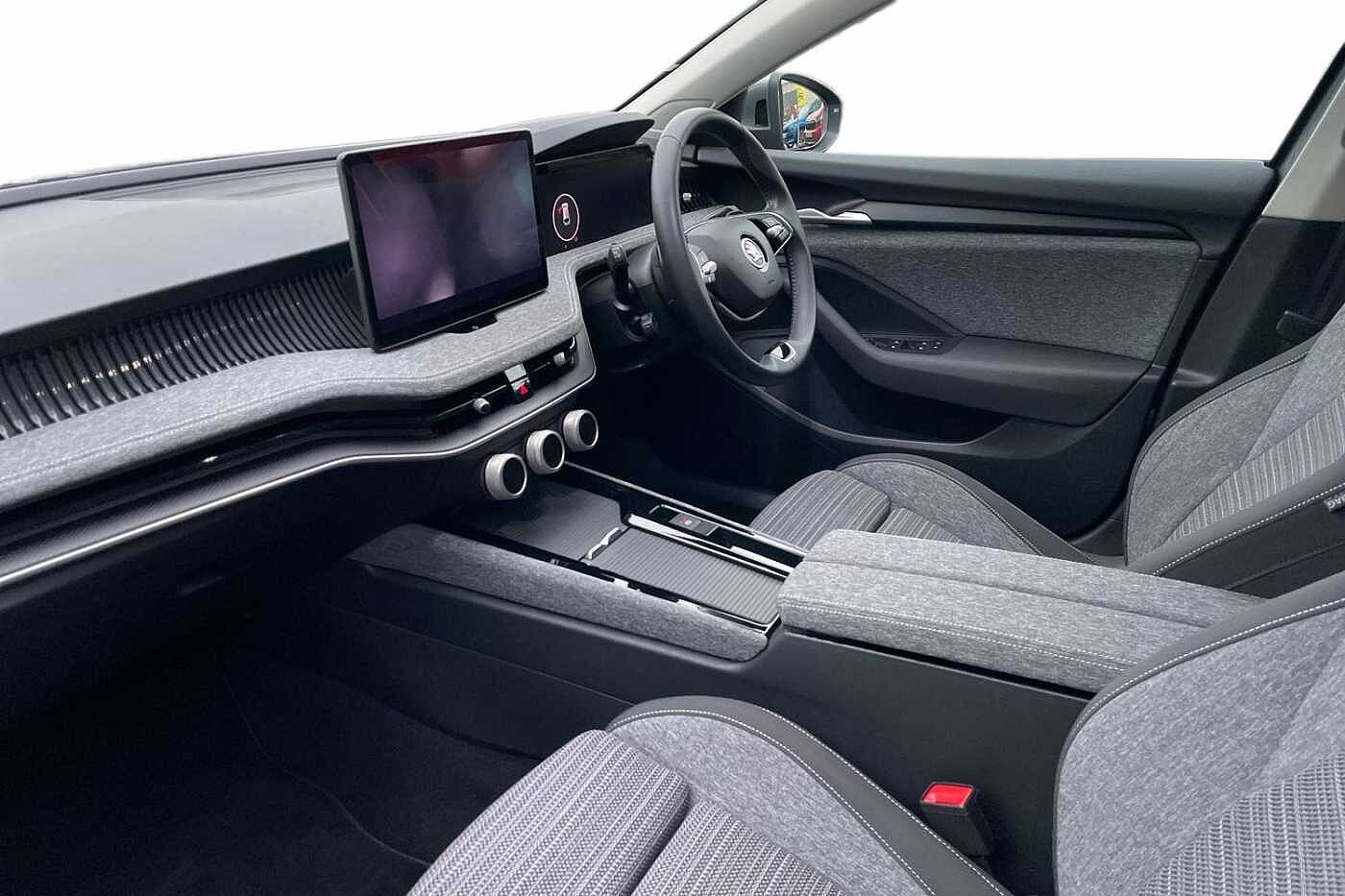 Used Skoda Superb 2024 for sale - 77397140: Photo 2