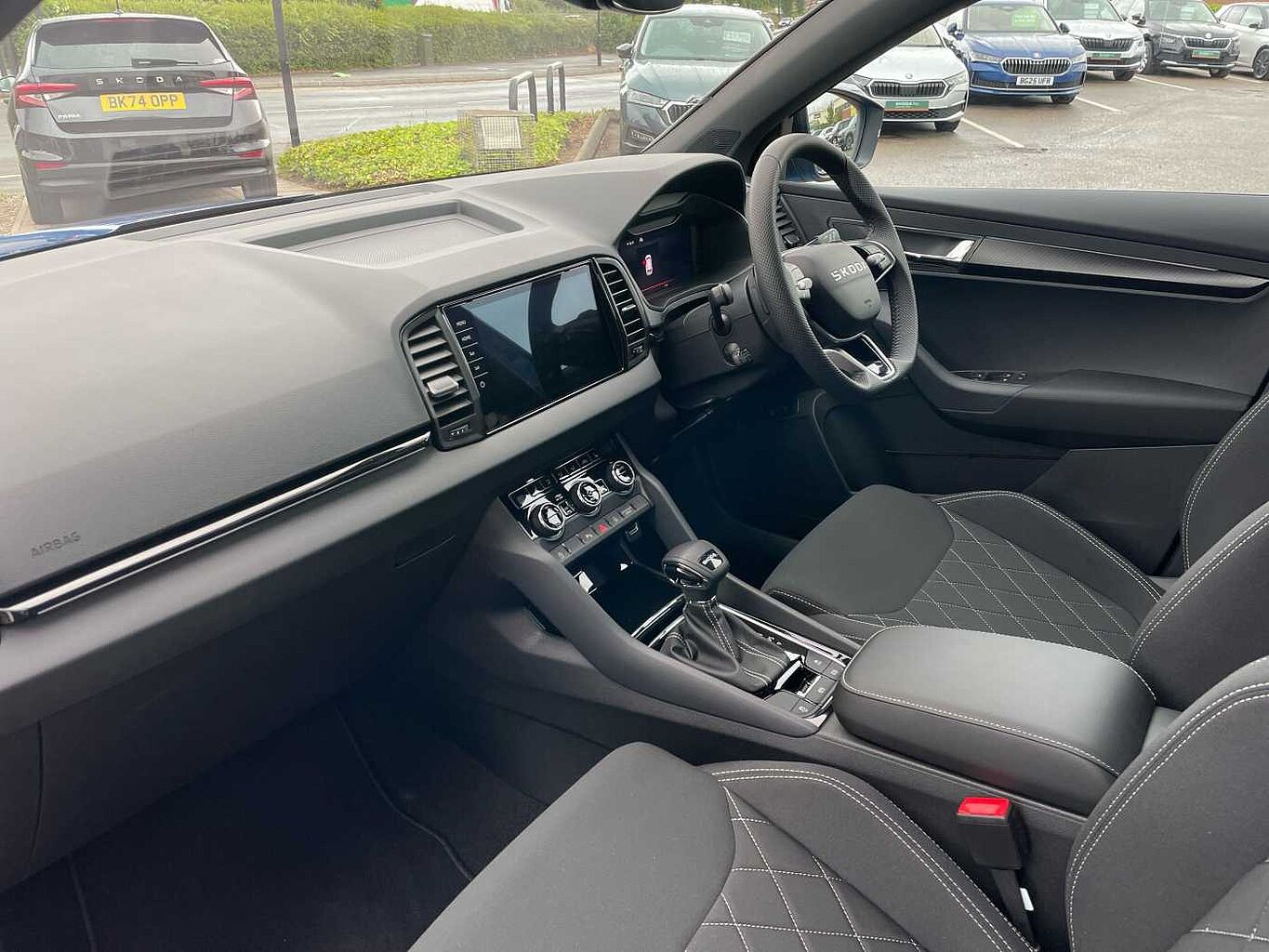 Used Skoda Karoq 2025 for sale - 76110733: Photo 2