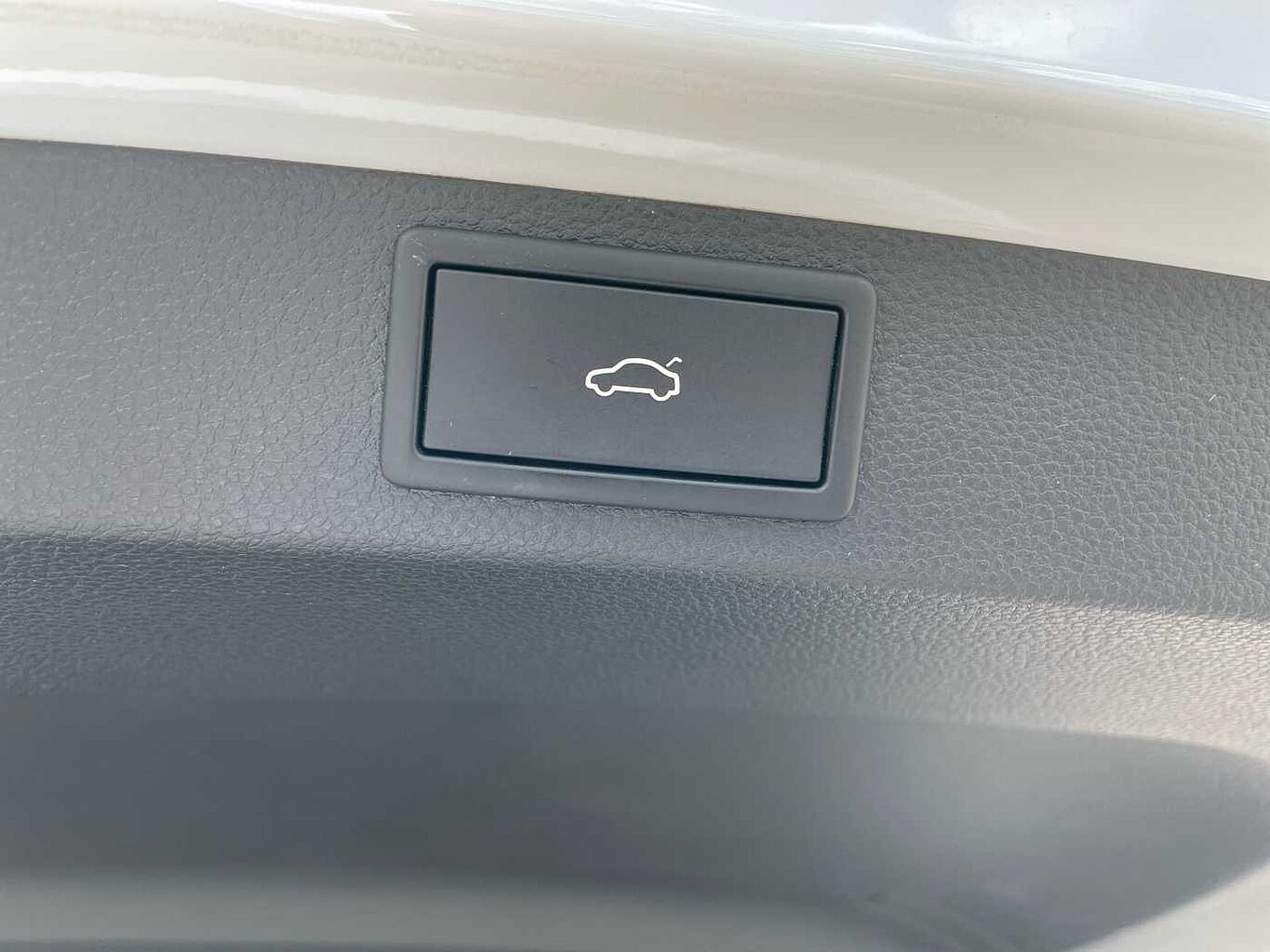 Used Skoda Karoq 2023 for sale - 76110471: Photo 12