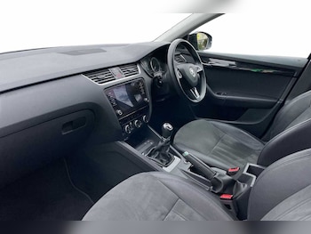 Used Skoda Octavia 2020 for sale - 77176888: Photo