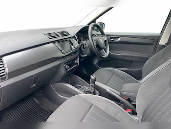 Used Skoda Fabia 2019 for sale - 77599796: Photo