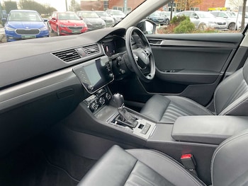 Used Skoda Superb 2023 for sale - 76474516: Photo