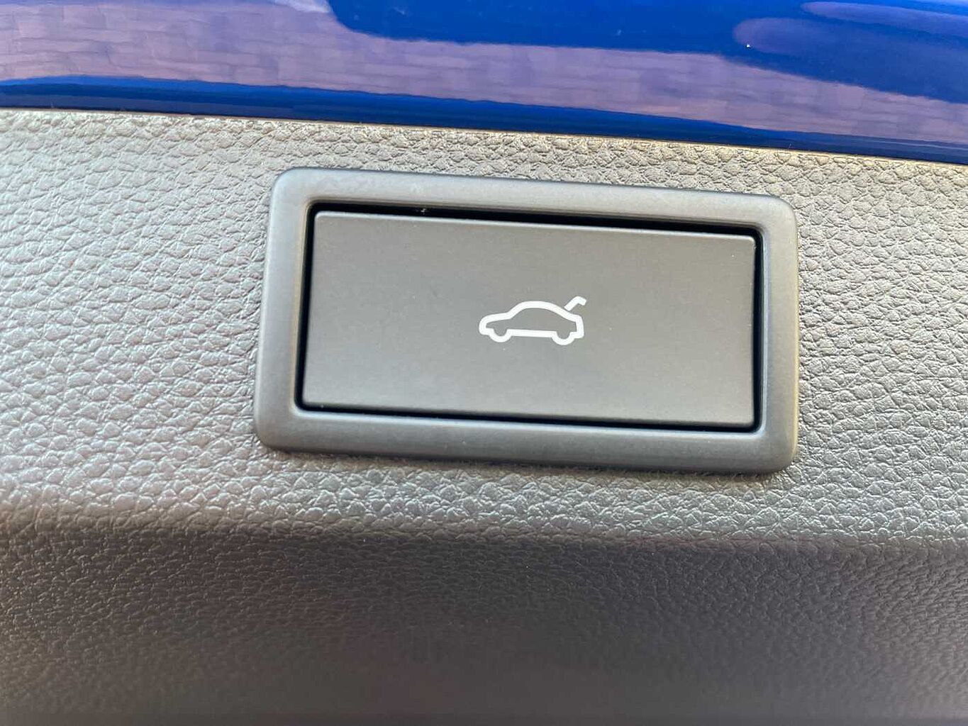 Used Skoda Karoq 2025 for sale - 76635353: Photo 11