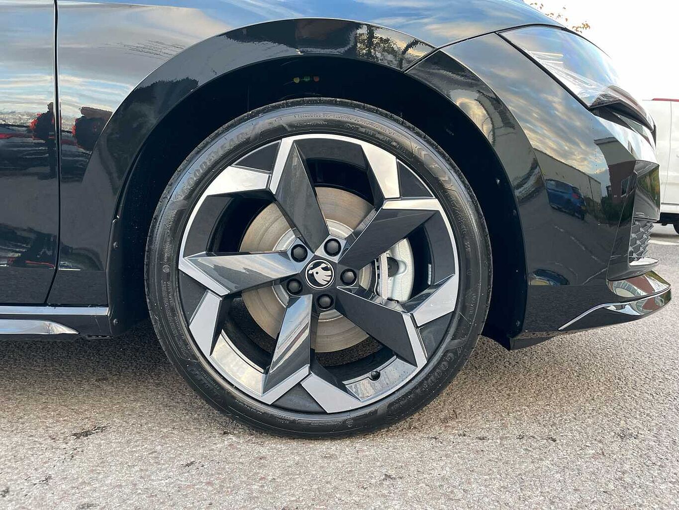 Used Skoda Superb 2025 for sale - 76539541: Photo 5