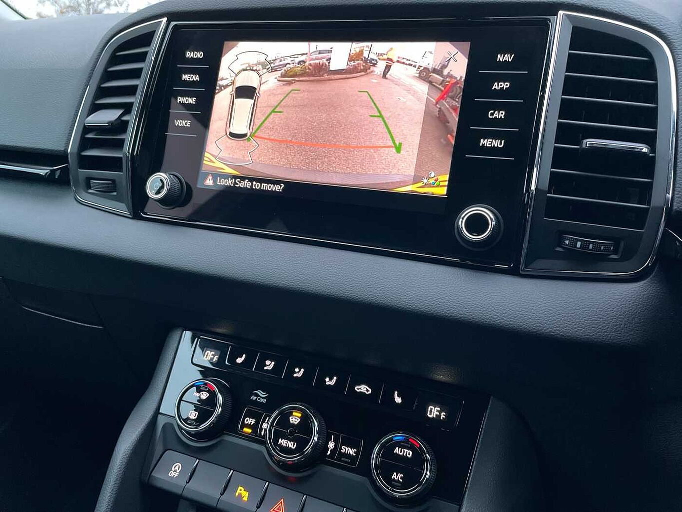 Used Skoda Karoq 2021 for sale - 76848985: Photo 17