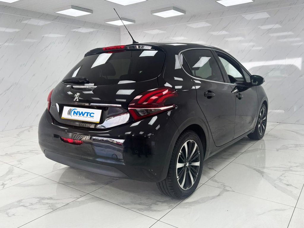 Used Peugeot 208 2018 for sale - 76569815: Photo 9