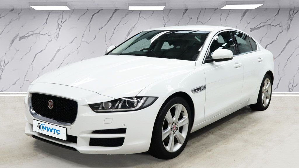 Used Jaguar XE 2015 for sale - 78212685: Photo 5