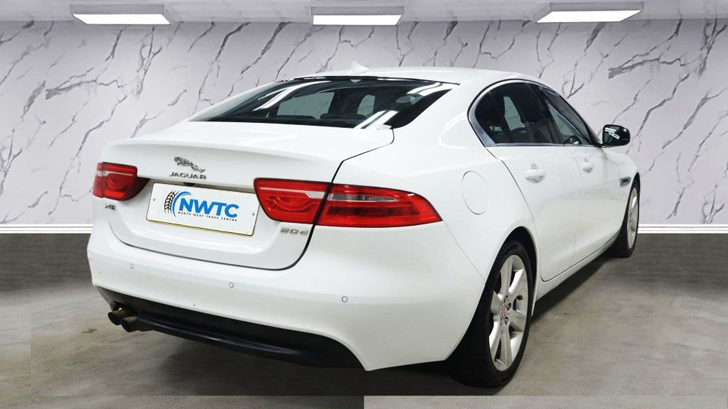 Used Jaguar XE 2015 for sale - 78212685: Photo 7