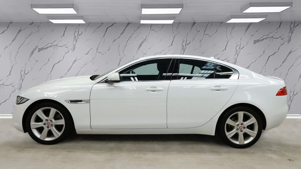 Used Jaguar XE 2015 for sale - 78212685: Photo 8