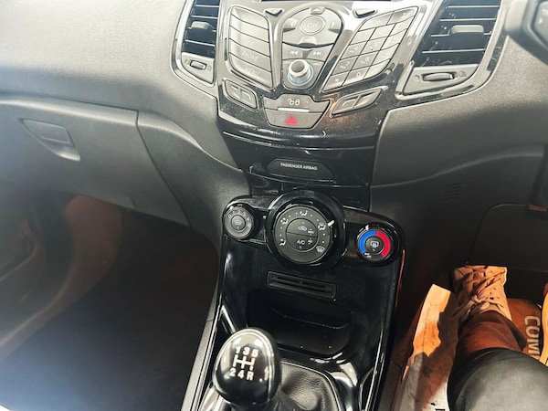 Used Ford Fiesta 2015 for sale - 73974026: Photo 15