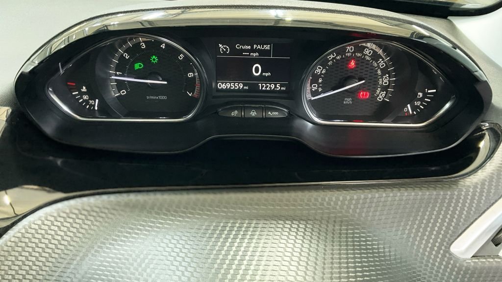 Used Peugeot 2008 2018 for sale - 76482366: Photo 7