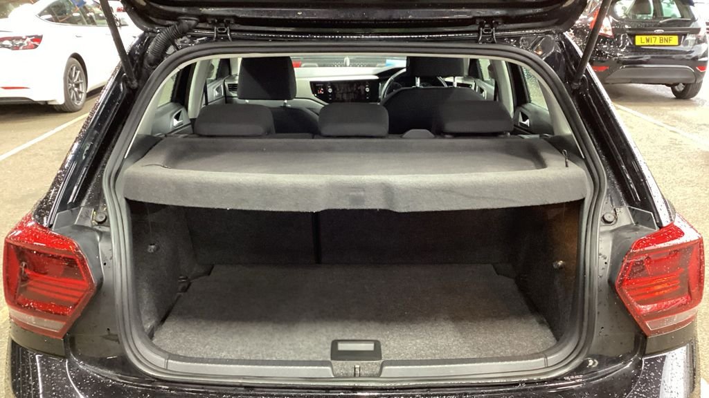 Used Volkswagen Polo 2018 for sale - 76910385: Photo 9