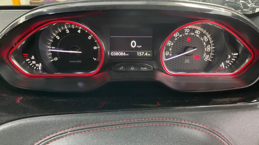 Used Peugeot 208 2014 for sale - 77583136: Photo 10