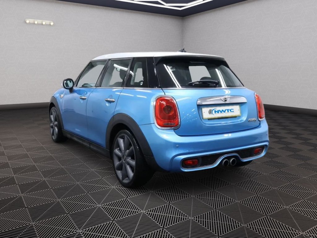 Used MINI Hatch 2016 for sale - 76386537: Photo 4