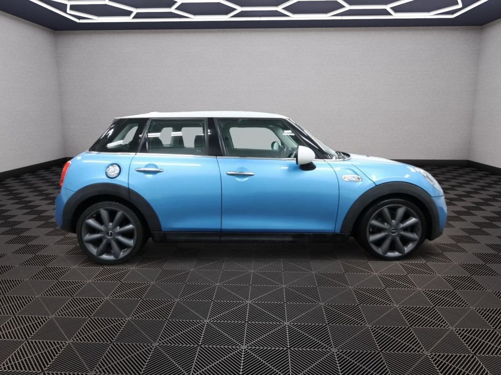 Used MINI Hatch 2016 for sale - 76386537: Photo 6