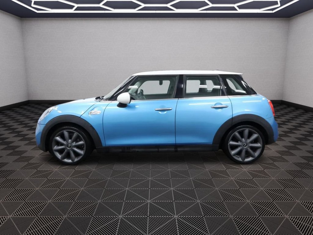 Used MINI Hatch 2016 for sale - 76386537: Photo 7