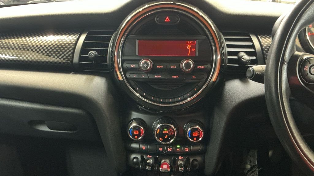 Used MINI Hatch 2016 for sale - 76386537: Photo 9