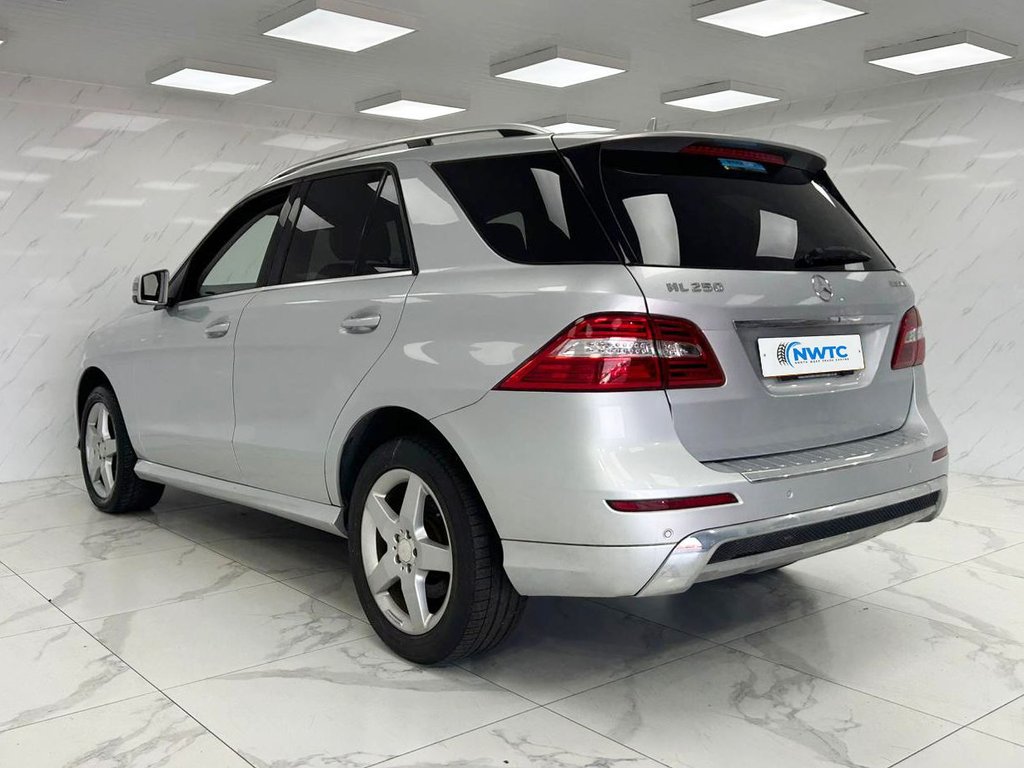 Used Mercedes-Benz M Class 2012 for sale - 77152879: Photo 6