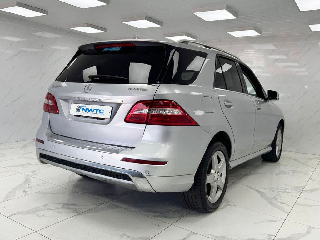 Used Mercedes-Benz M Class 2012 for sale - 77152879: Photo 9