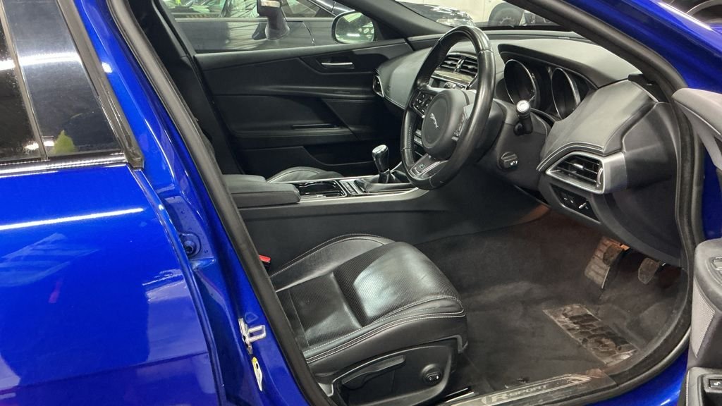 Used Jaguar XE 2017 for sale - 76356895: Photo 11