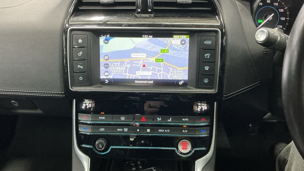 Used Jaguar XE 2017 for sale - 76356895: Photo 8