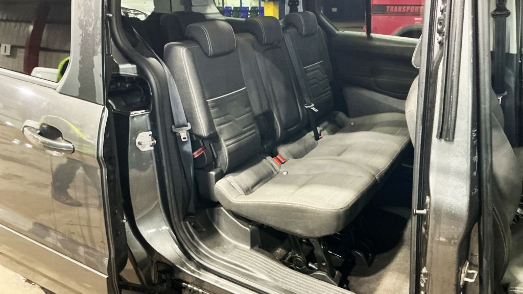 Used Ford Grand Tourneo Connect 2017 for sale - 76711049: Photo 11