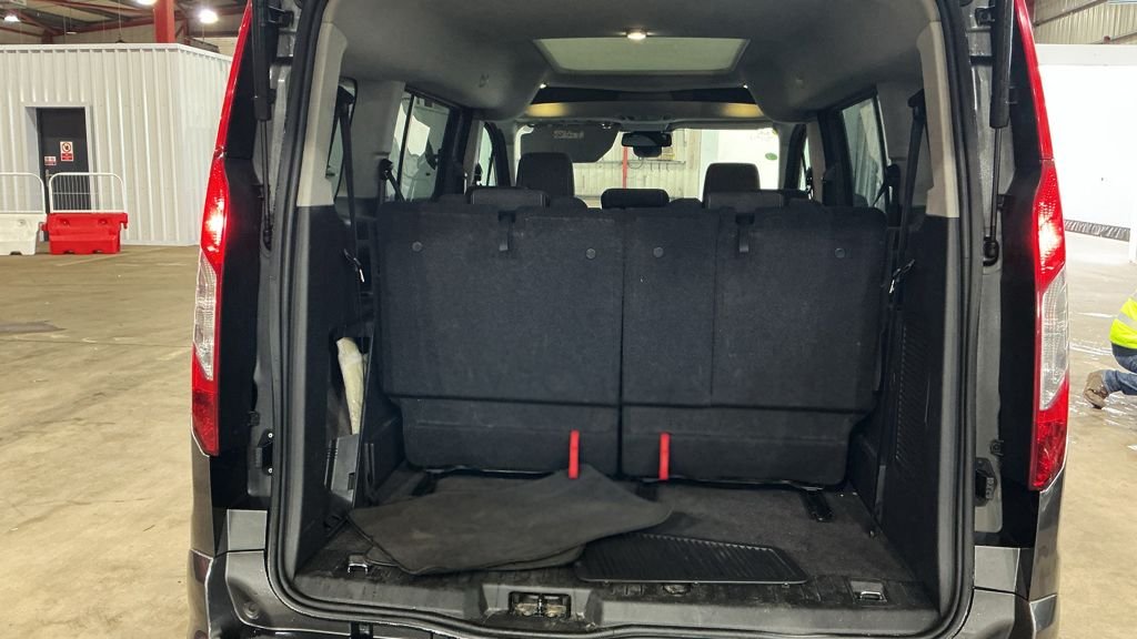 Used Ford Grand Tourneo Connect 2017 for sale - 76711049: Photo 12