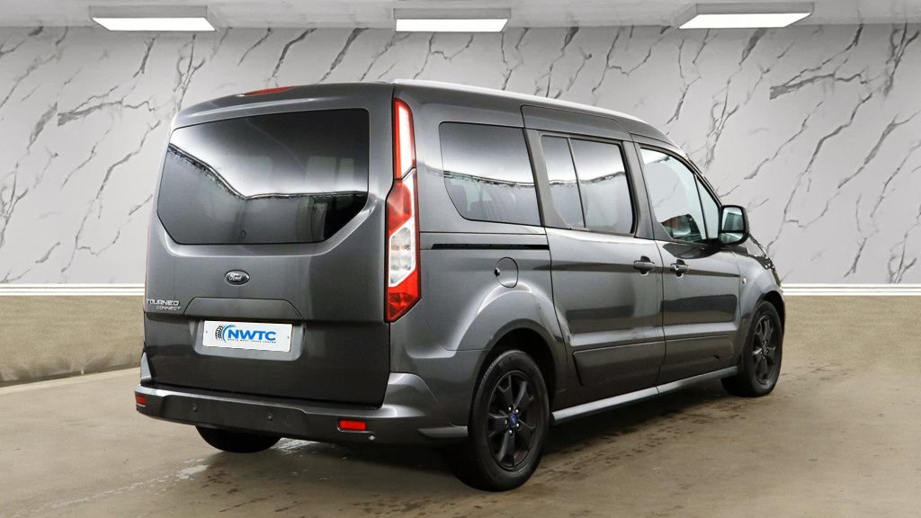 Used Ford Grand Tourneo Connect 2017 for sale - 76711049: Photo 5