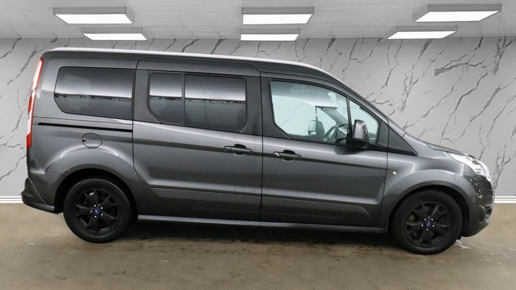 Used Ford Grand Tourneo Connect 2017 for sale - 76711049: Photo 6