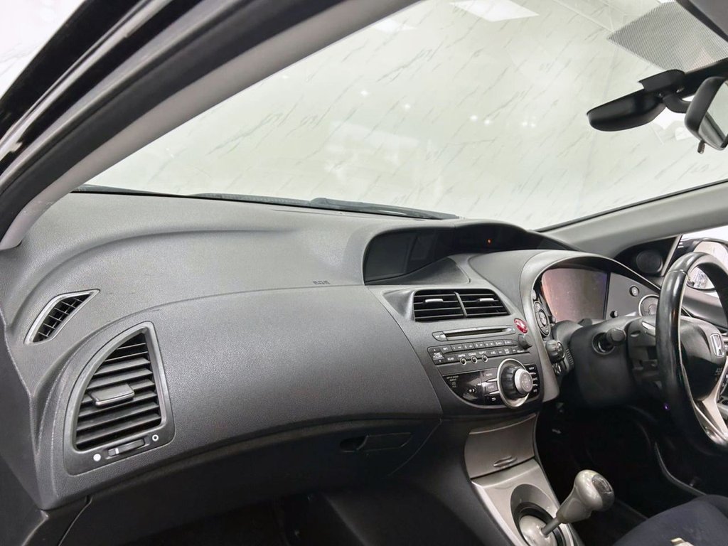 Used Honda Civic 2008 for sale - 76751160: Photo 17