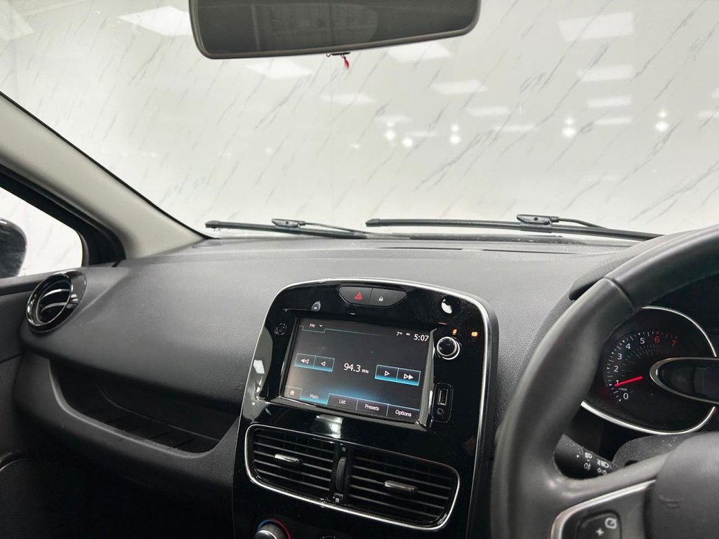 Used Renault Clio 2017 for sale - 76923913: Photo 16