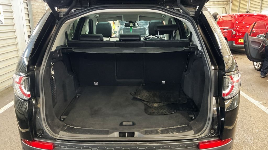 Used Land Rover Discovery Sport 2018 for sale - 77139971: Photo 13