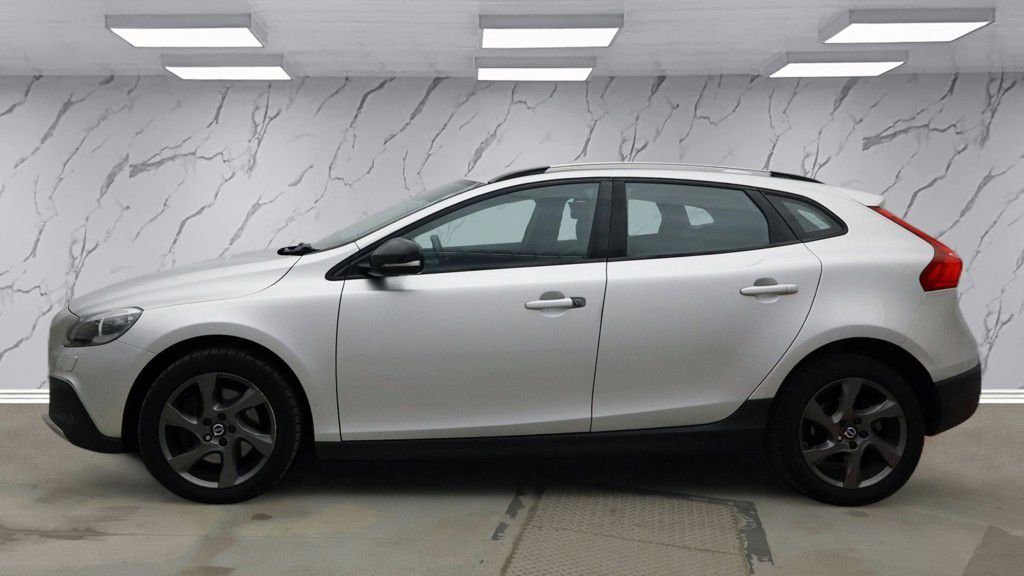 Used Volvo V40 Cross Country 2016 for sale - 77734587: Photo 10