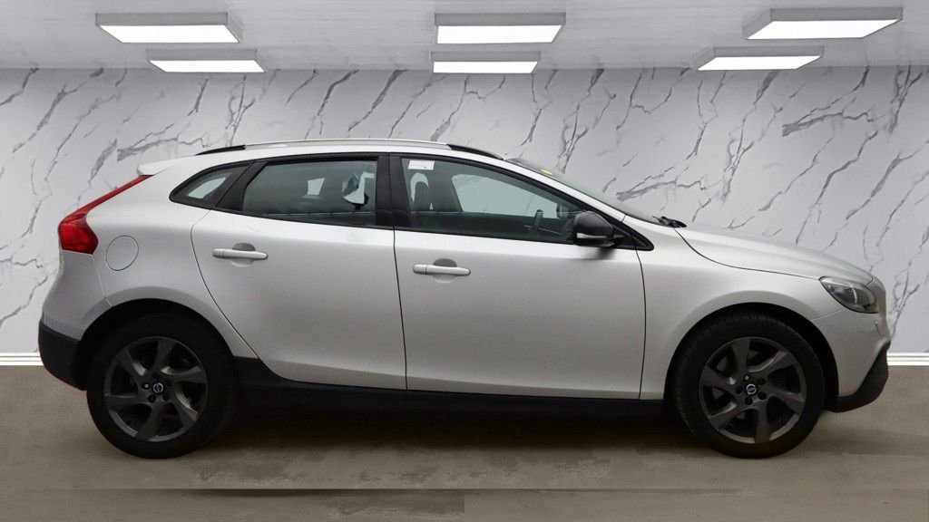 Used Volvo V40 Cross Country 2016 for sale - 77734587: Photo 9