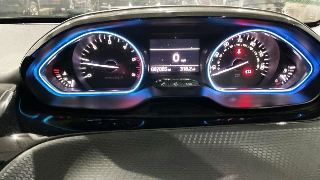 Used Peugeot 2008 2017 for sale - 77464114: Photo 12