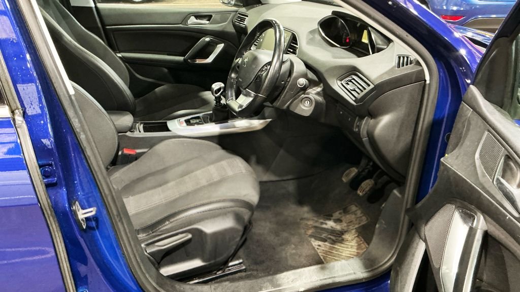 Used Peugeot 308 2018 for sale - 77463941: Photo 13