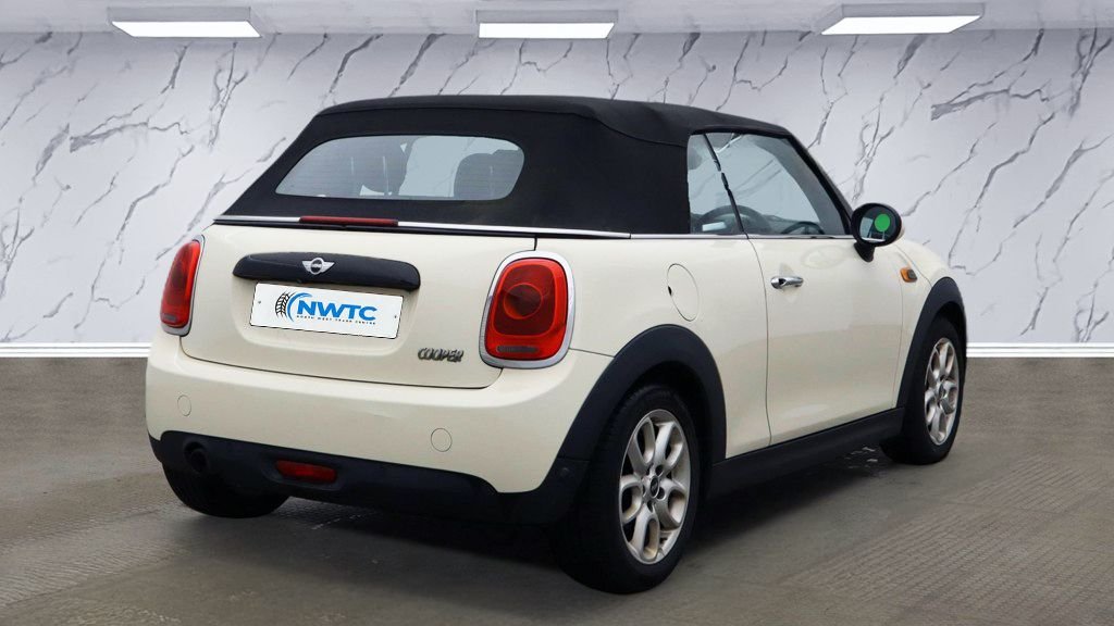 Used MINI Convertible 2016 for sale - 76923906: Photo 5